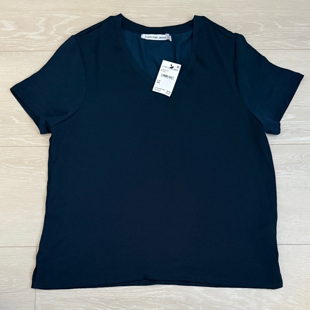 Calvin Klein Navy Blue Women's V-Neck Top - Picture 2 of 6